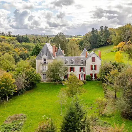 Chateau De La Combe * La Celle (Auvergne)