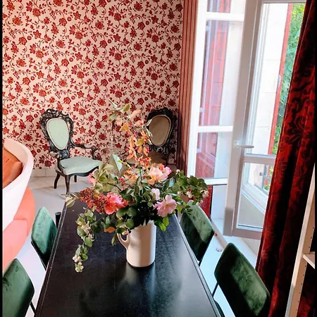 Château De La Combe Villa *