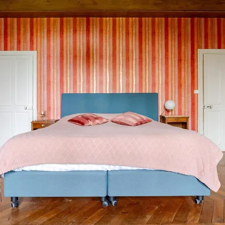 Château De La Combe *