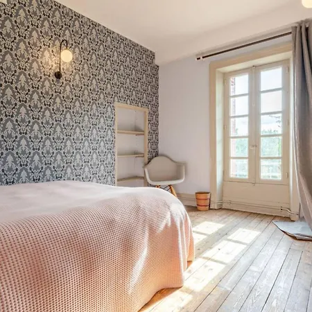 Château De La Combe Villa